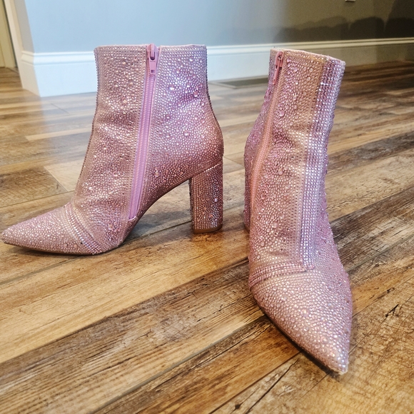 Blue by Betsey Johnson Cady Lt. Pink Rhinestone Embellished Dress Bootie, 7.5 - Picture 7 of 10